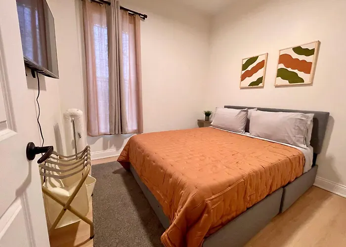First Floor In Chicago