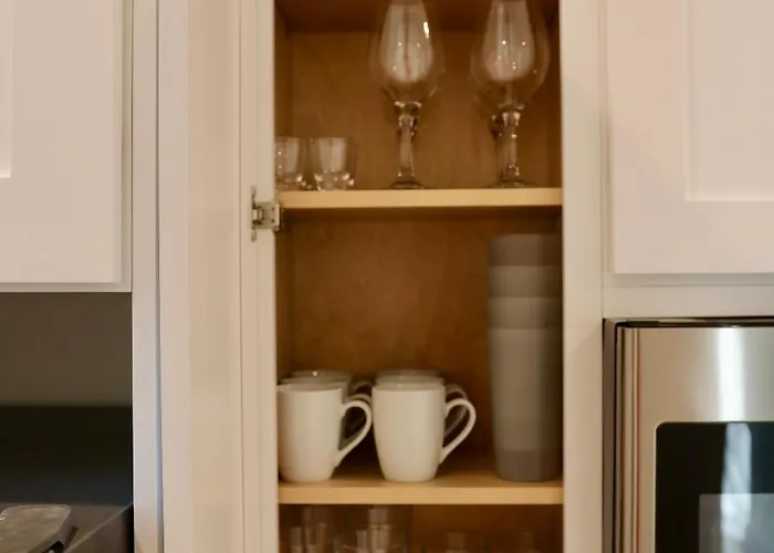 First Floor In Apartment *