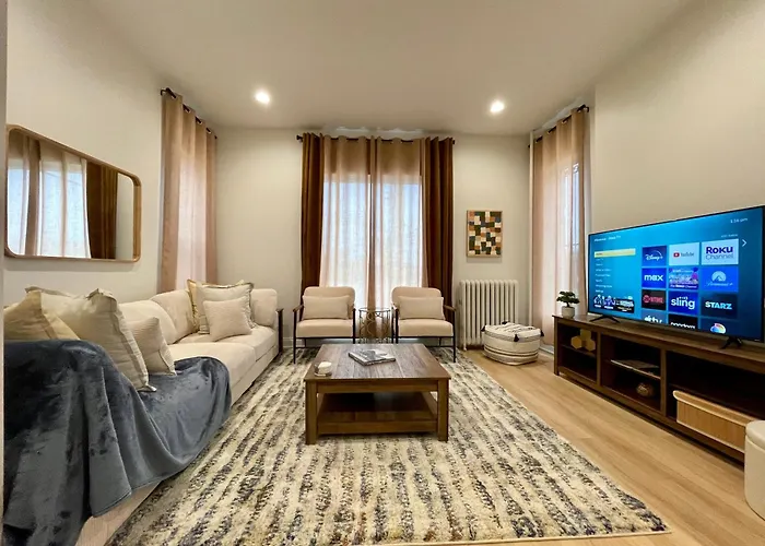 First Floor In Apartment *